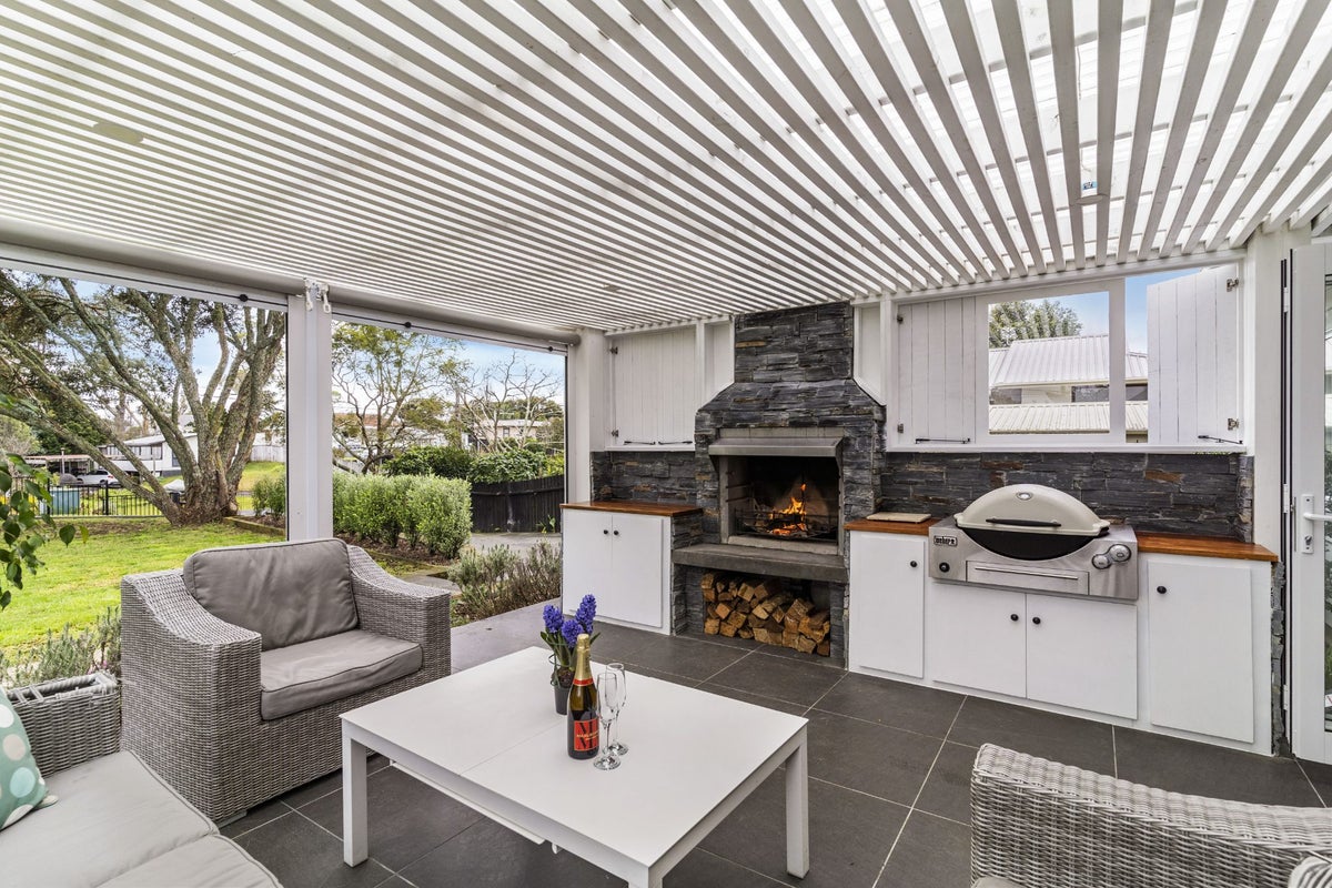 21 Beachlands Road, Beachlands, Auckland - Carousel 2
