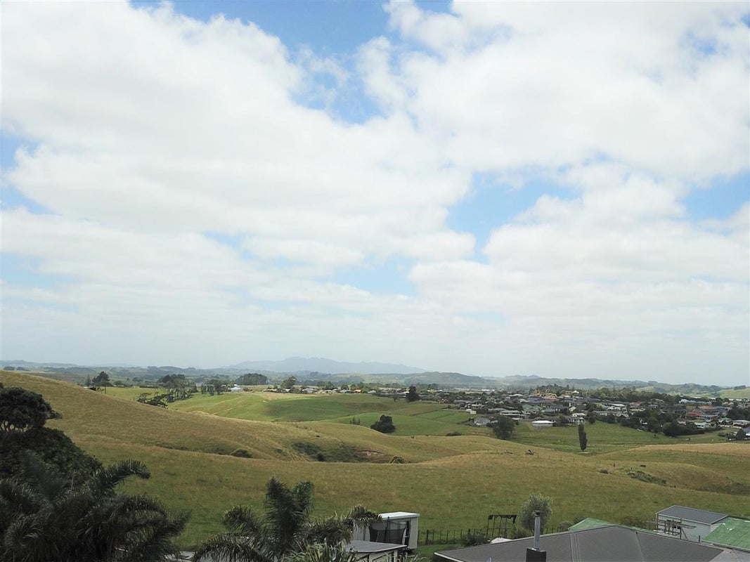 24 Cobham Avenue, Dargaville - Carousel 11