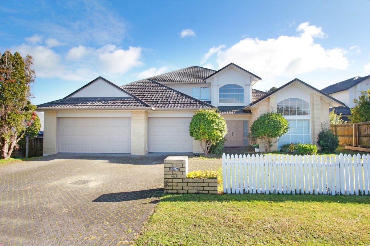 43 Rochester Crescent, Somerville, Auckland - Carousel 1