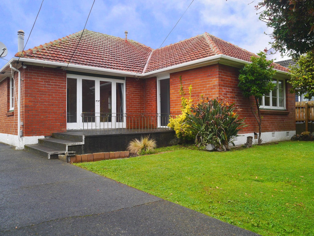 52 Reynolds Street, Taita, Lower Hutt - Carousel 1