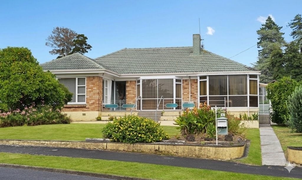 10 Johnsview Terrace, Hillcrest, Hamilton - Carousel 1