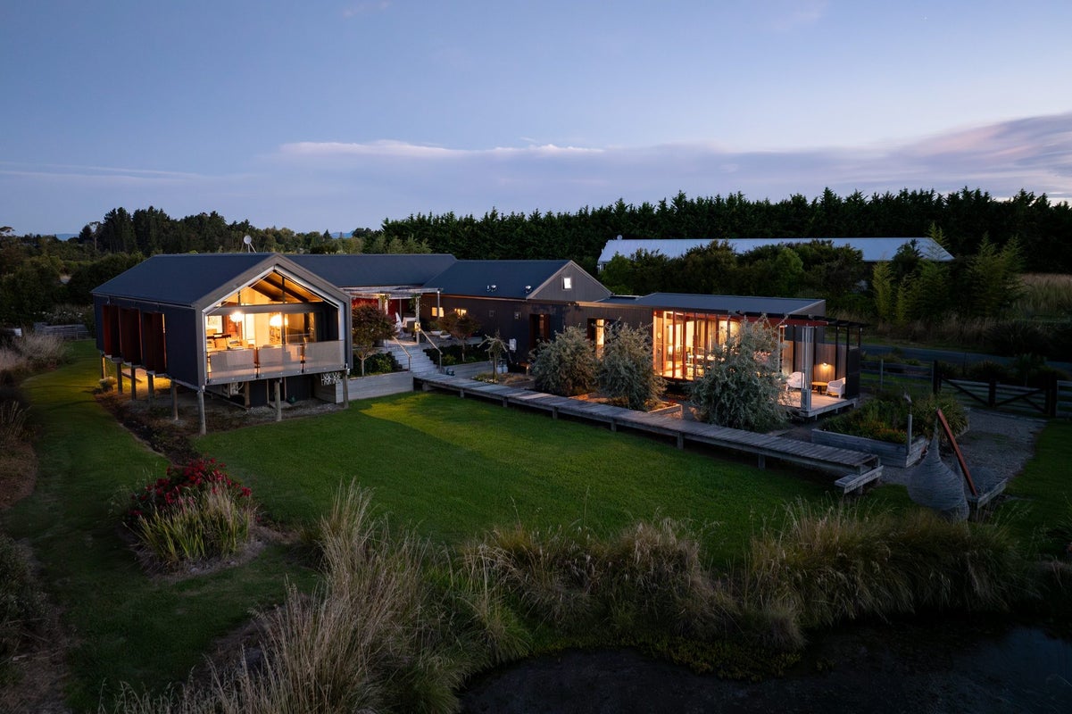 10 Johnstone Loop, Tasman, Upper Moutere - Carousel 1