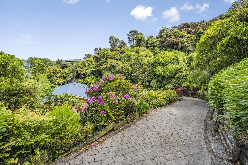 27 Woodvale Grove, Fairfield, Lower Hutt - Carousel 22
