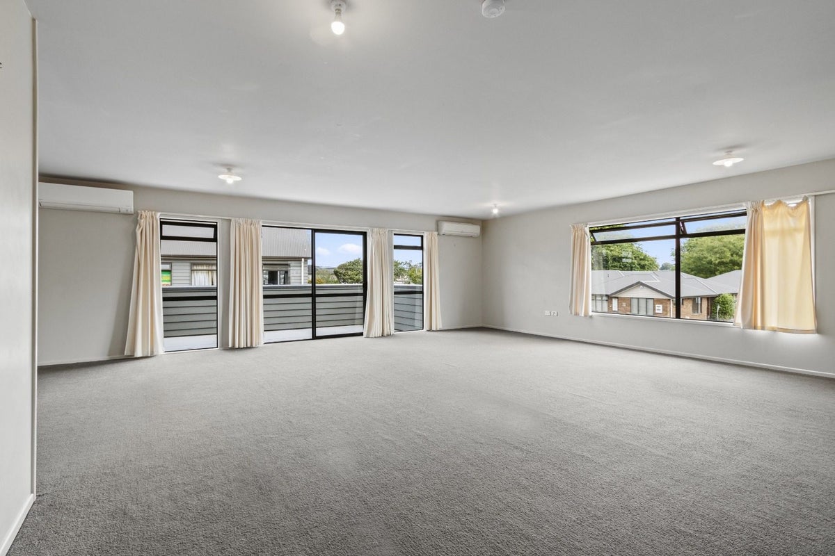13A Greensboro Street, Hamilton East, Hamilton - Carousel 1