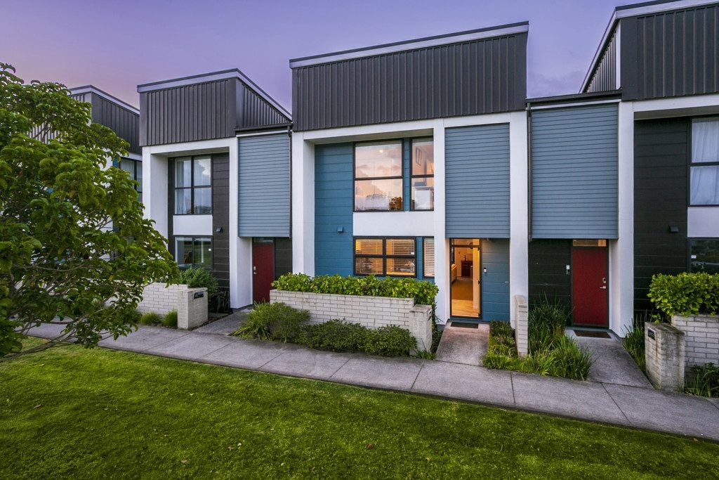 12 Rangihina Road, Hobsonville, Auckland - Carousel 2