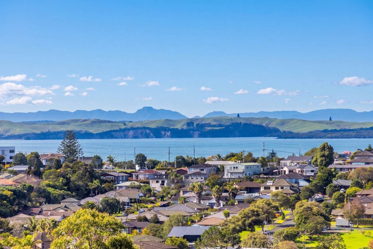 118 Fairview Avenue, Fairview Heights, Auckland - Carousel 2