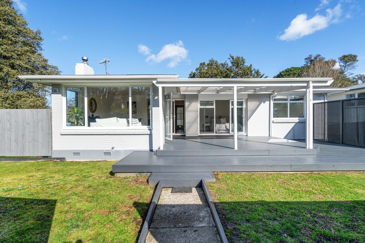 28 Argyll Road, Greerton, Tauranga - Carousel 1