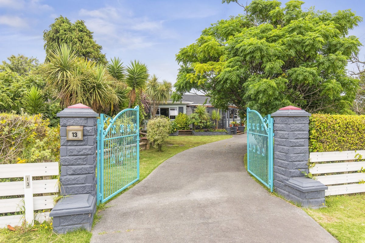 13 Te Horo Beach Road, Te Horo, Otaki - Carousel 23