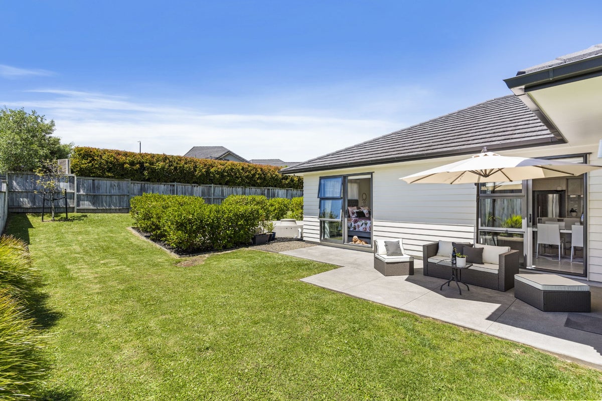 29 Kahawairahi Drive, Beachlands, Auckland - Carousel 2
