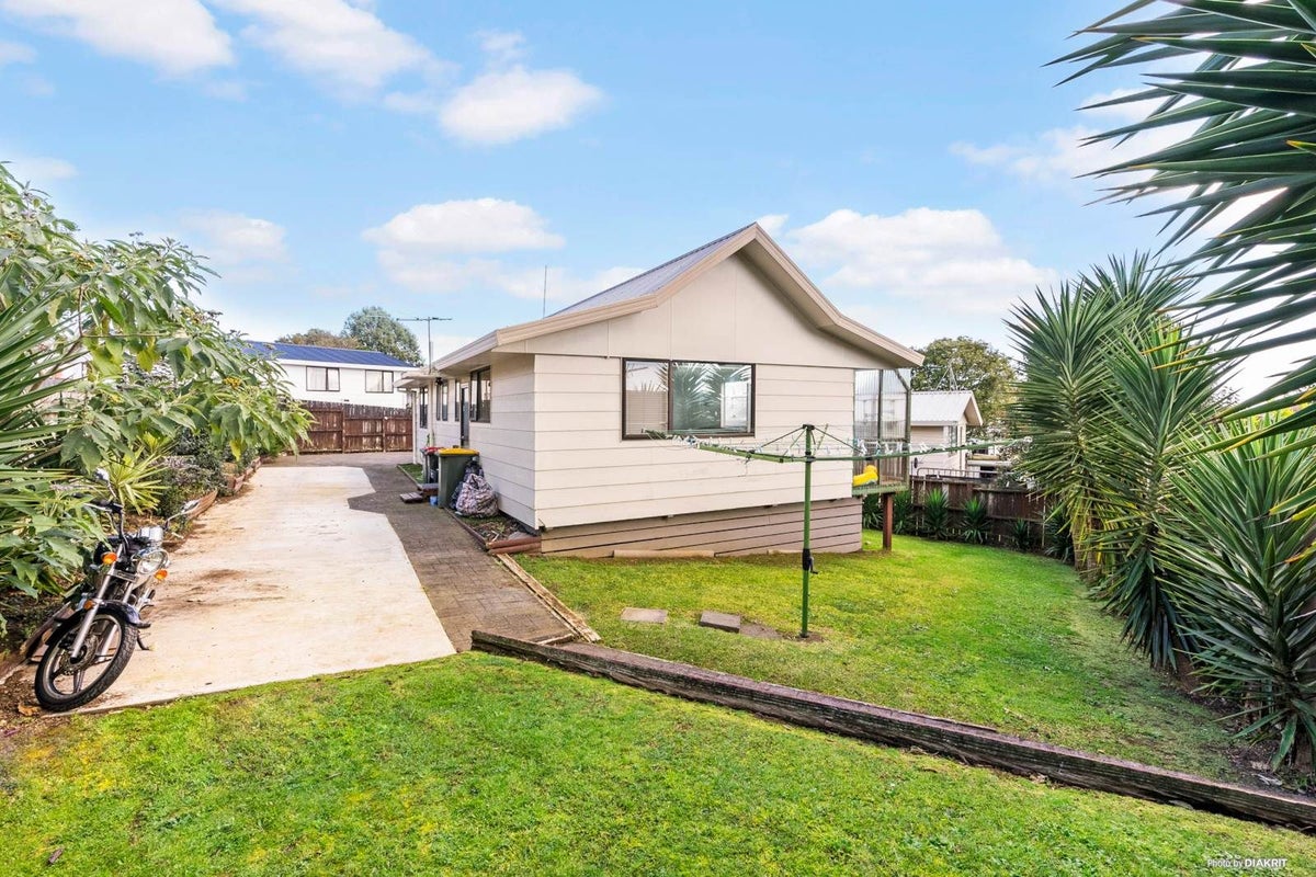 2/8 INCA PLACE, Red Hill, Papakura - Carousel 1