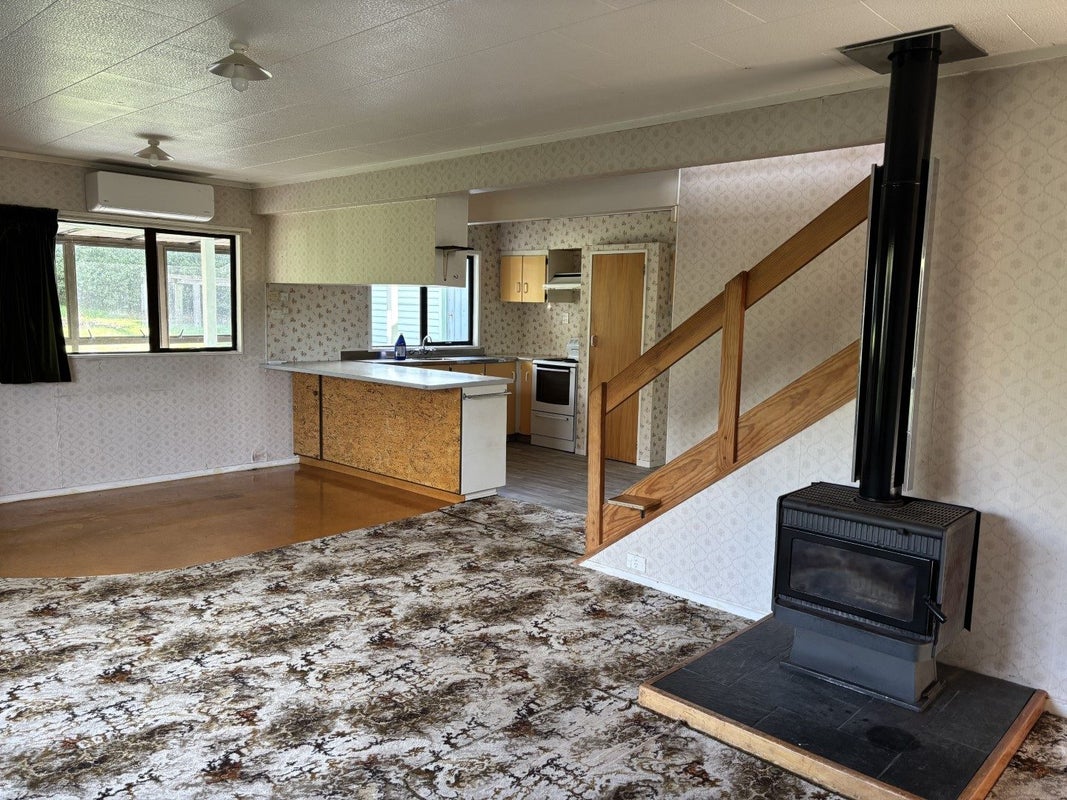 178 Collins Road, Temple View, Hamilton - Carousel 2