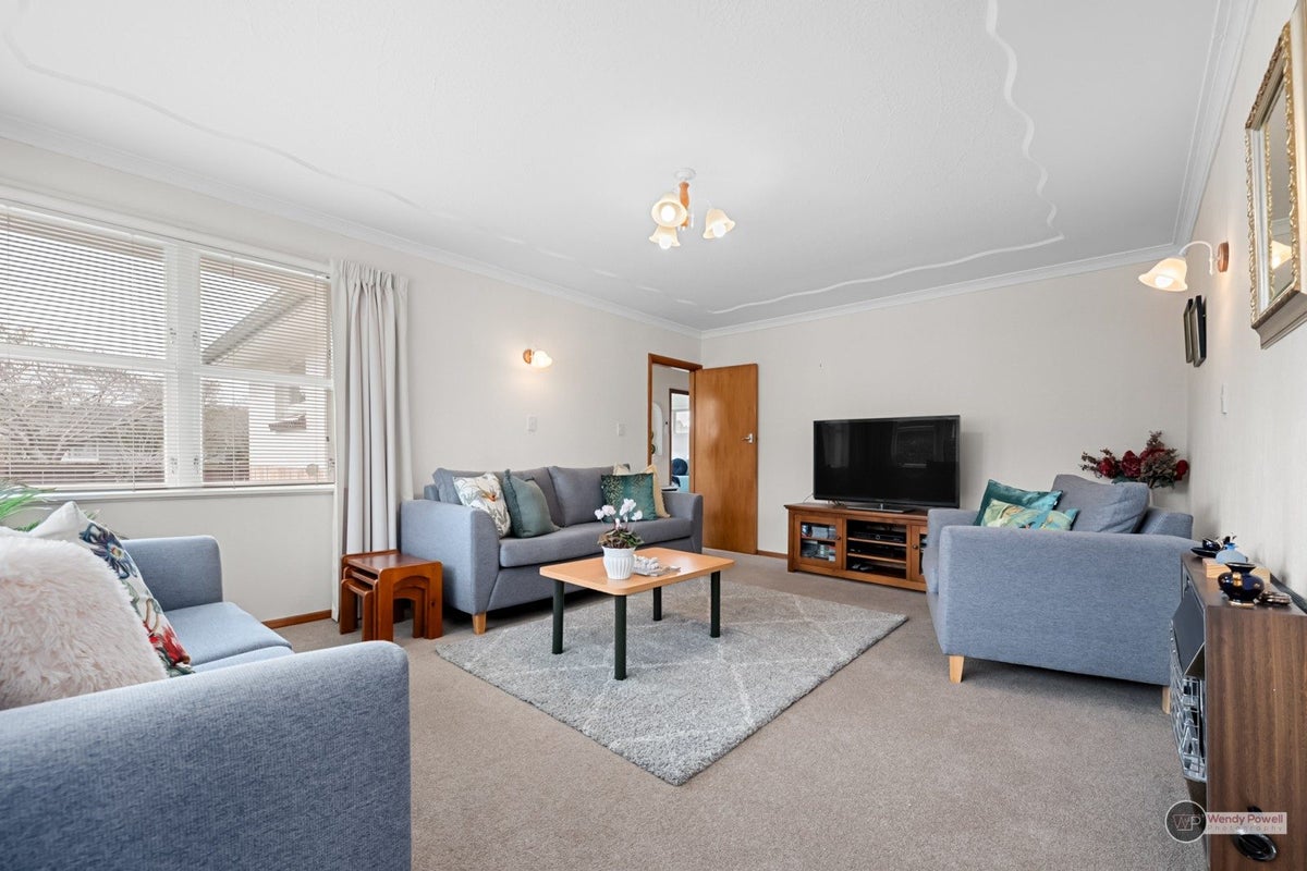 23 Kiwi Street, Heretaunga, Upper Hutt - Carousel 2