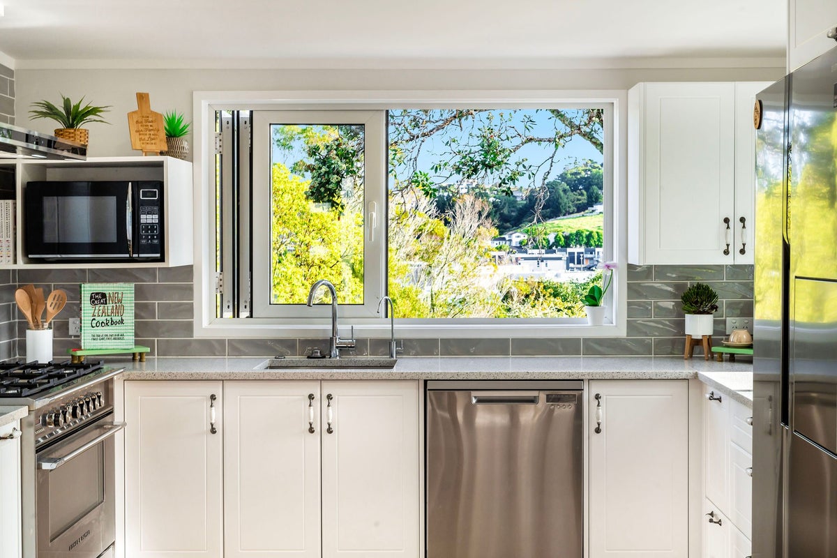 7 Penton Road, Stanmore Bay, Whangaparaoa - Carousel 2