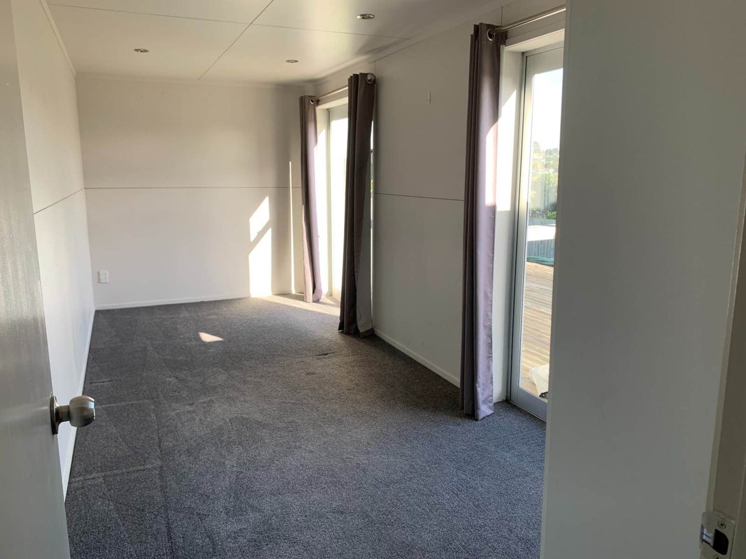 1303 Whangaparaoa Road, Army Bay, Whangaparaoa - Carousel 10