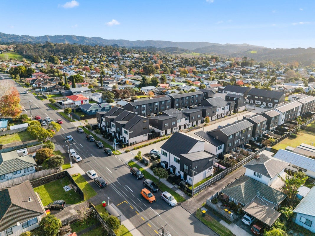 2/119 Bruce McLaren Road, Henderson, Auckland - Carousel 16
