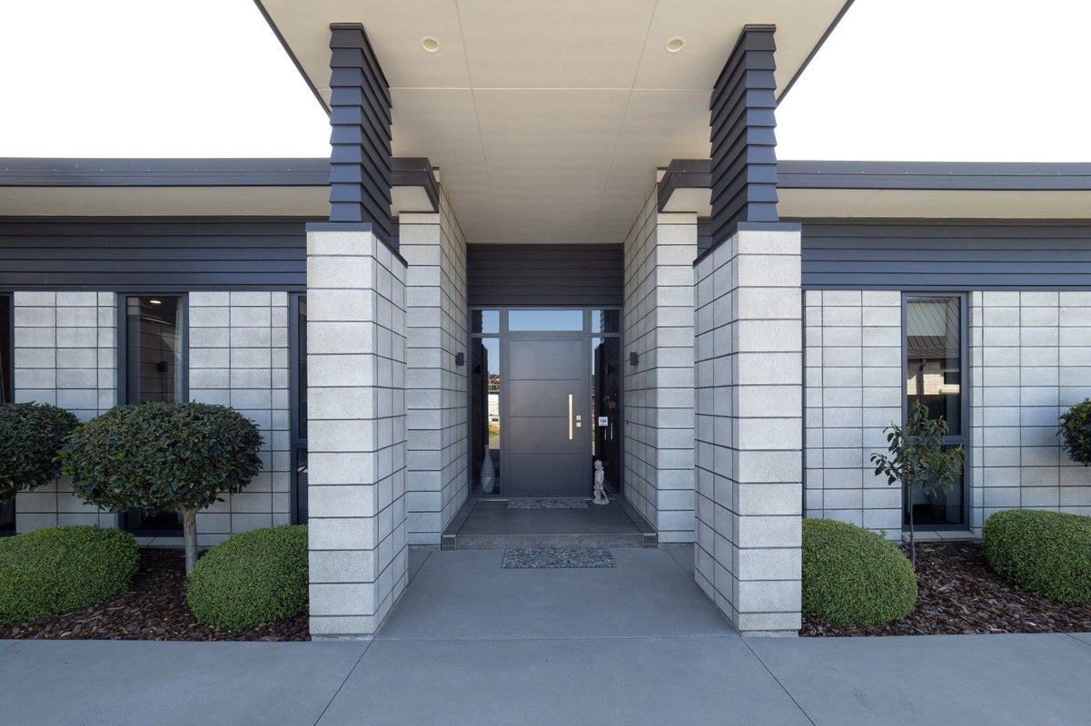 7 Douglas Drive, Allenton, Ashburton - Carousel 40