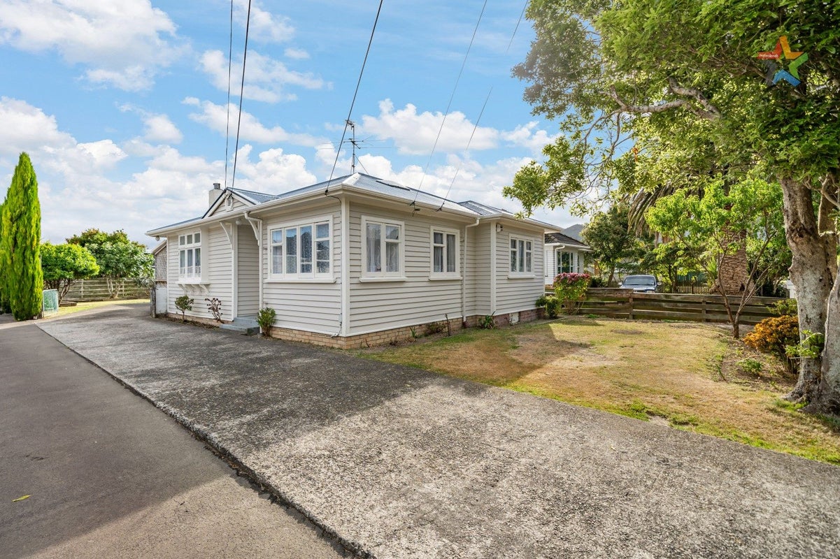 41 Gordon Street, Avalon, Lower Hutt - Carousel 1