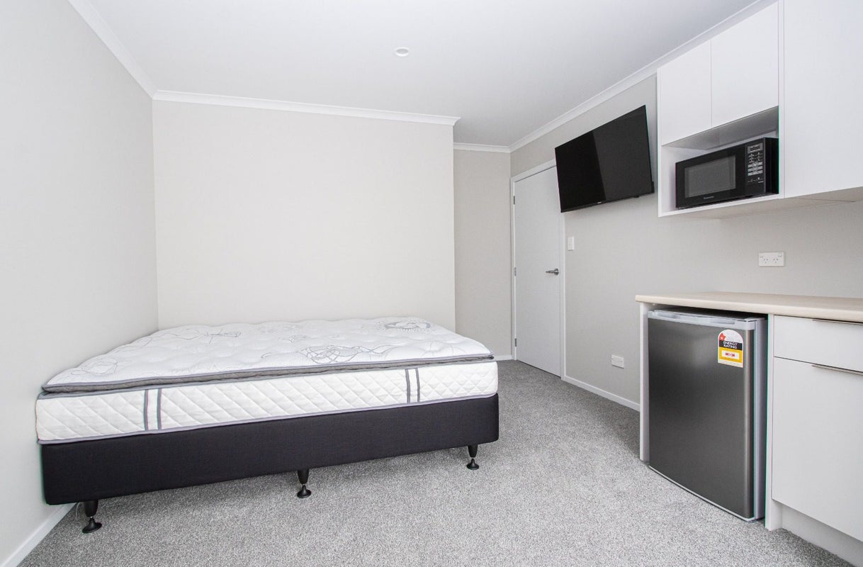 2/20 Jones Crescent, Melville, Hamilton - Carousel 2
