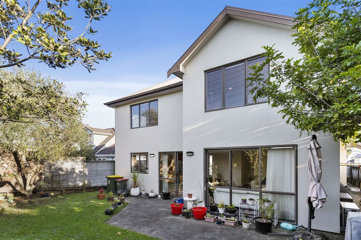 34 Bleakhouse Road, Howick, Auckland - Carousel 1