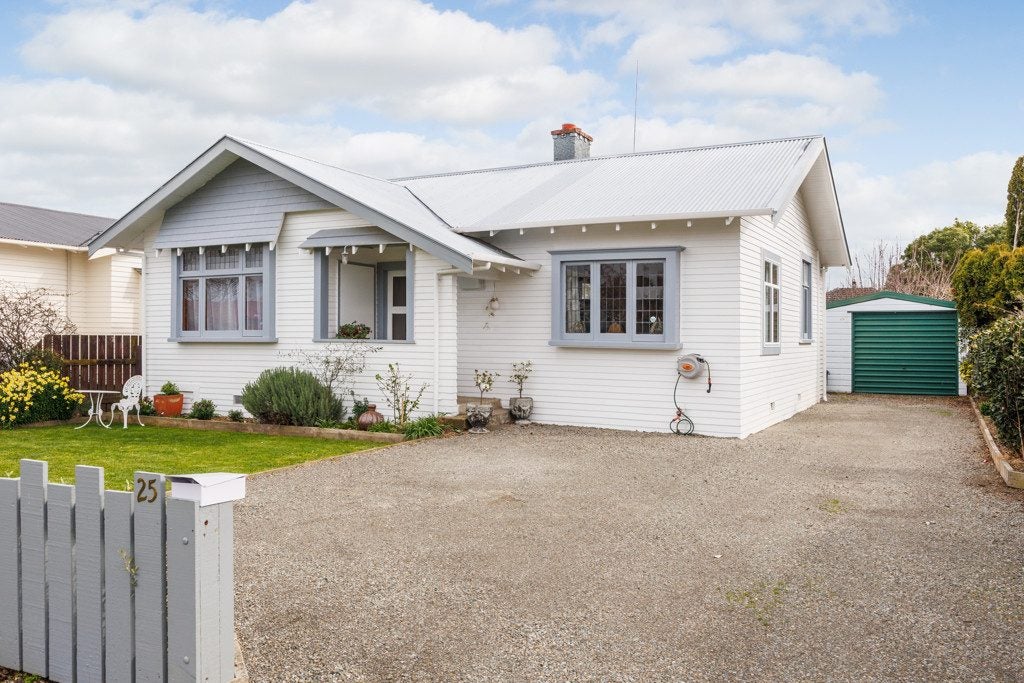25 Argyle Avenue, Takaro, Palmerston North, Manawatu / Whanganui - Carousel 1