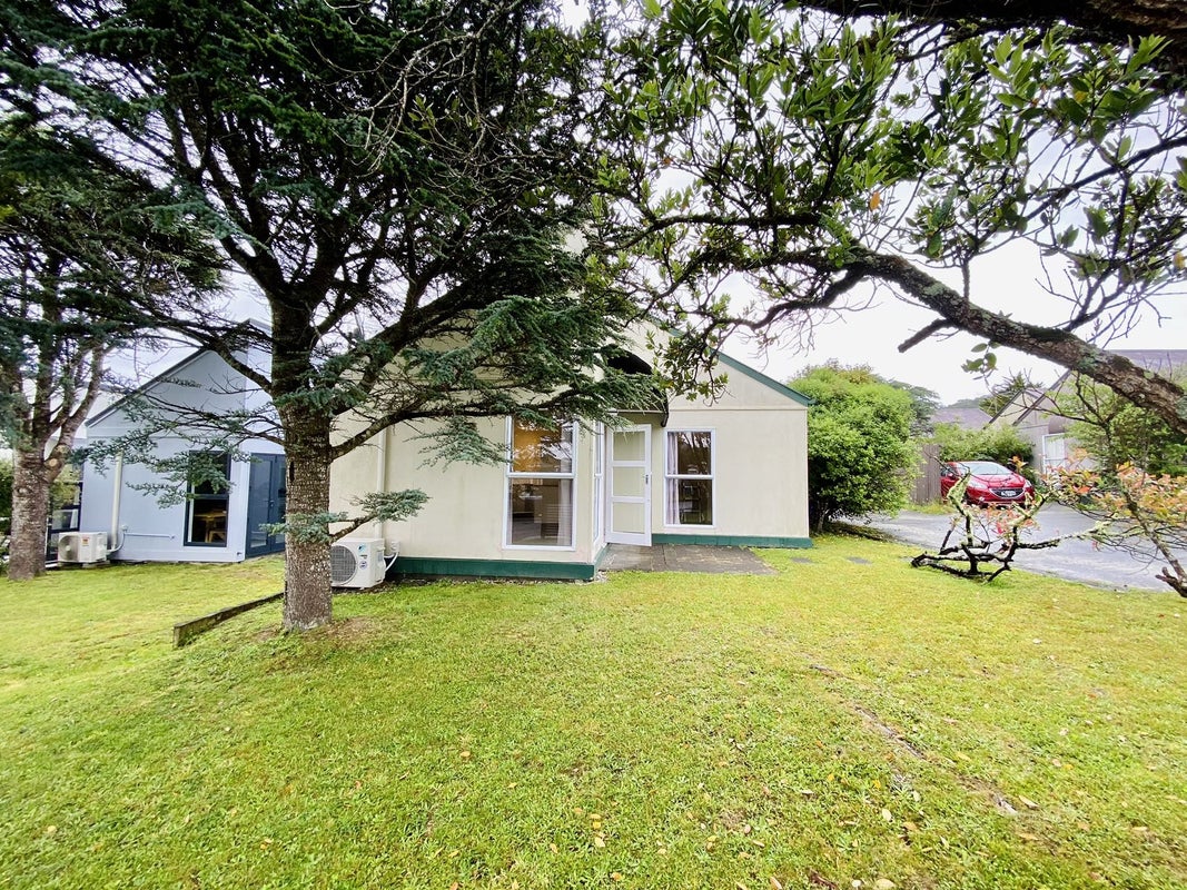 3/17 Cedar Street, Maungaraki, Lower Hutt - Carousel 1