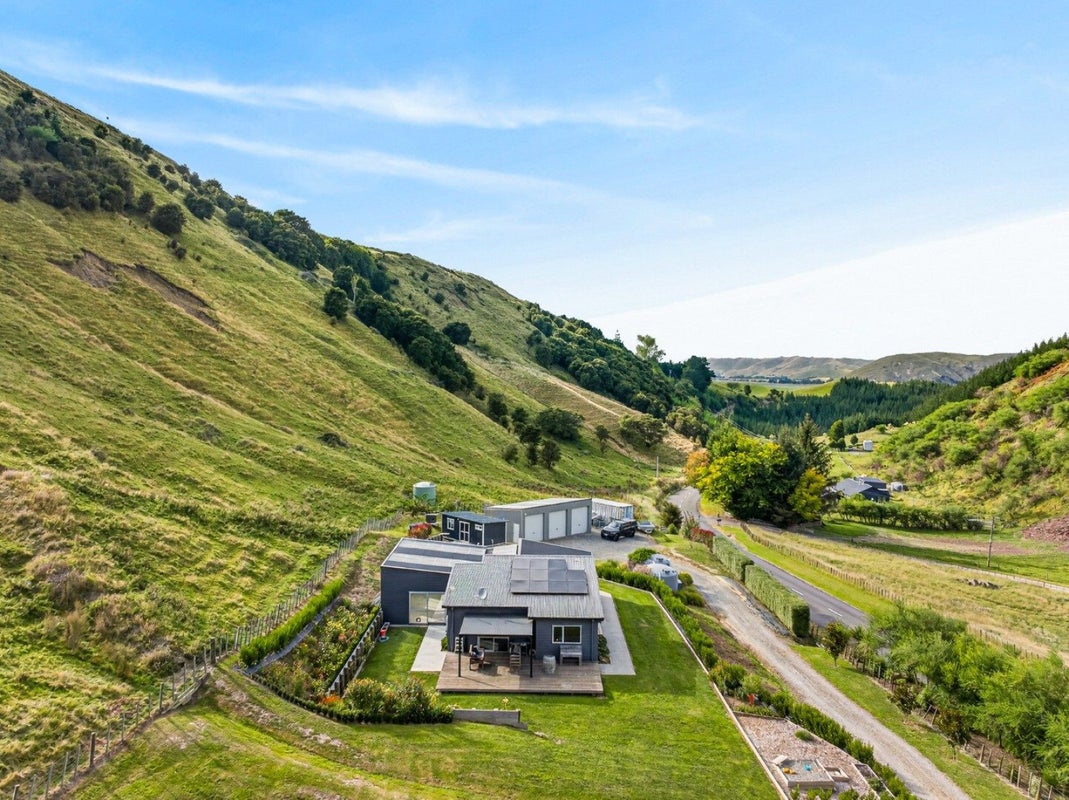 1156 Dartmoor Road, Dartmoor, Napier - Carousel 2