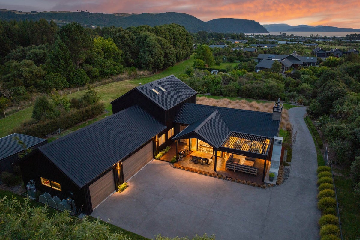 40 Lacebark Drive, Kinloch, Taupo, Waikato - Carousel 1