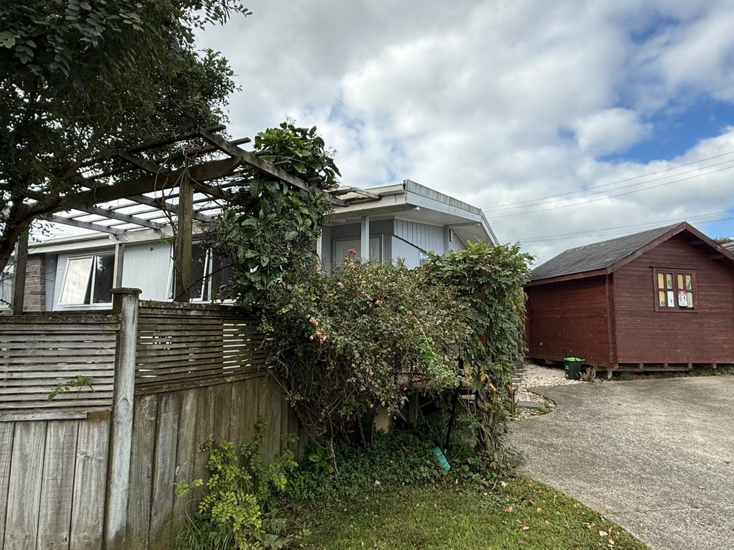 26 Tania Place, Blockhouse Bay, Auckland - Carousel 13
