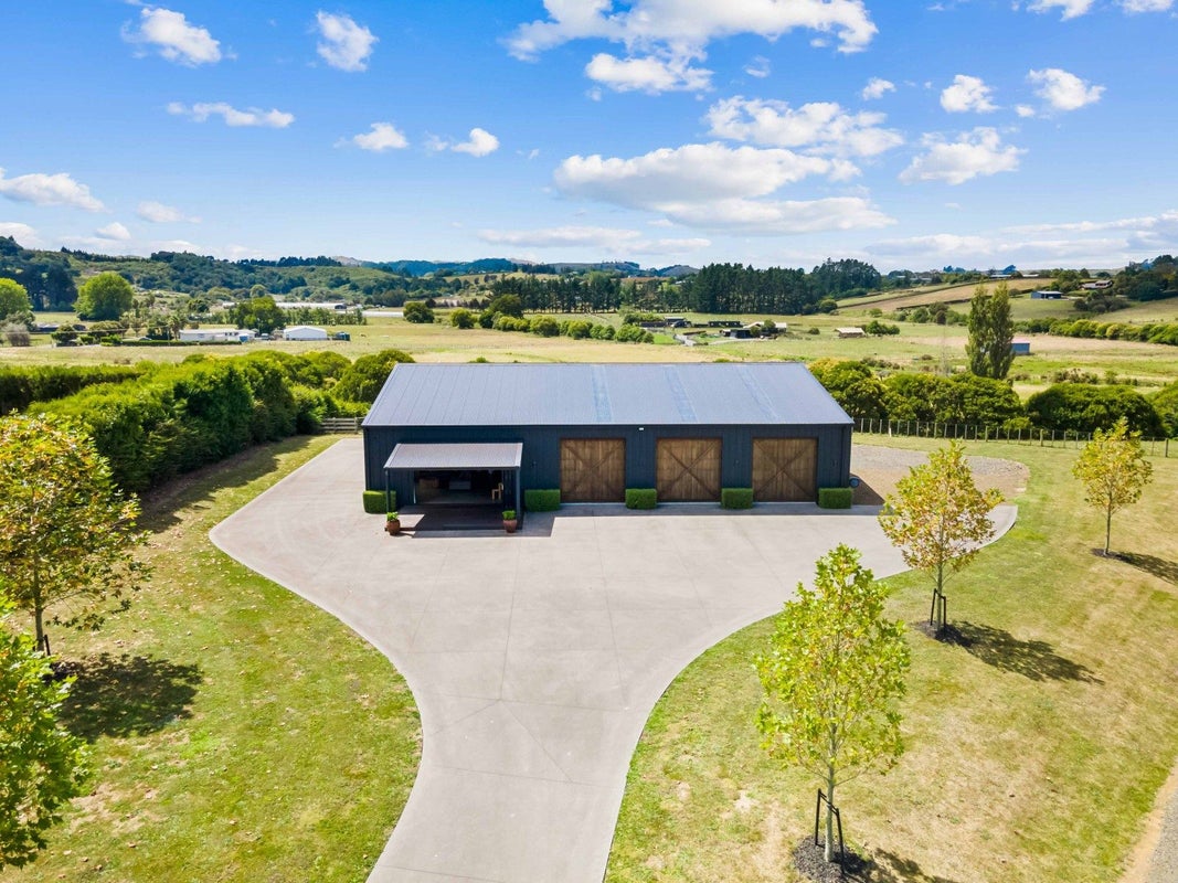 134 Logan Road, Buckland - Carousel 2
