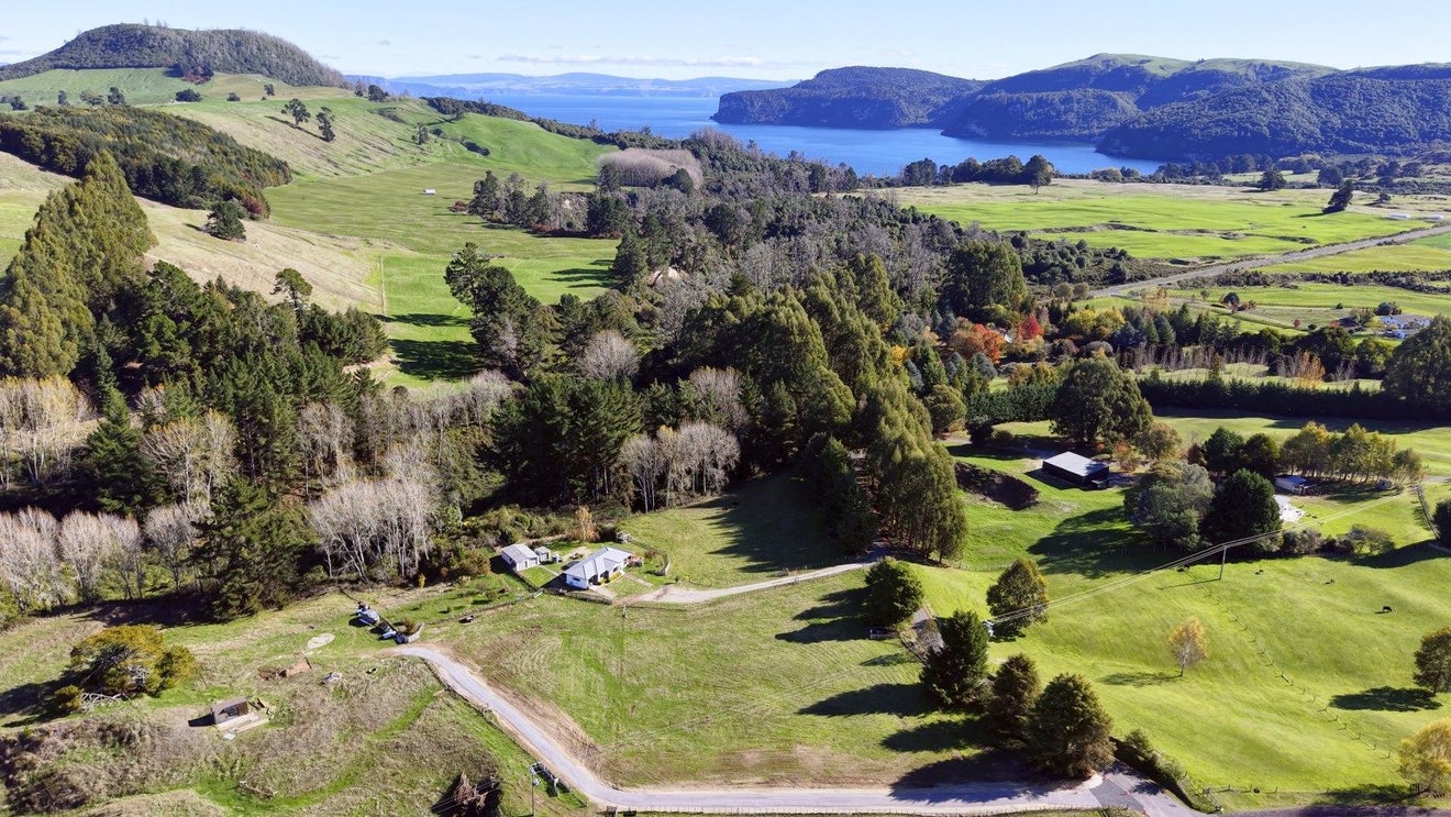 2/504 Mapara Road, Acacia Bay, Taupo - Carousel 1