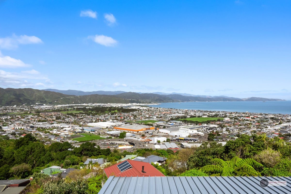 92B Dowse Drive, Maungaraki, Lower Hutt - Carousel 1