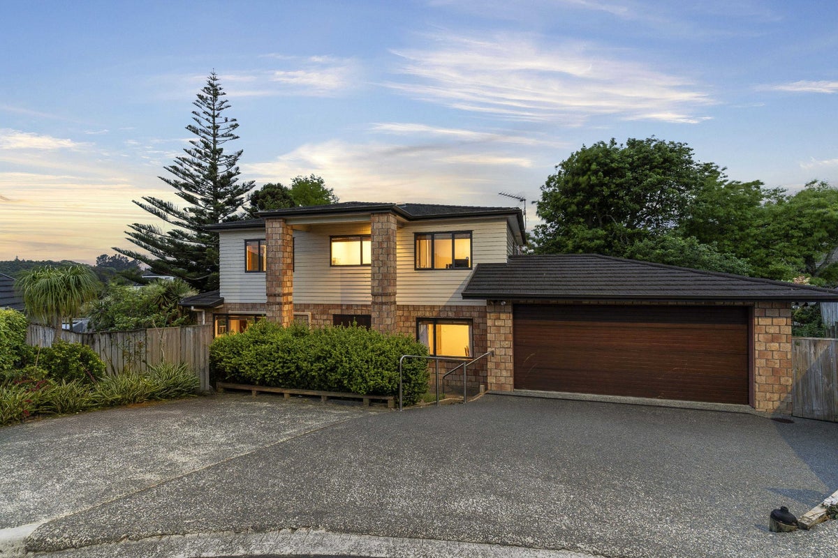 12 Beirut Court, The Gardens, Auckland - Carousel 1