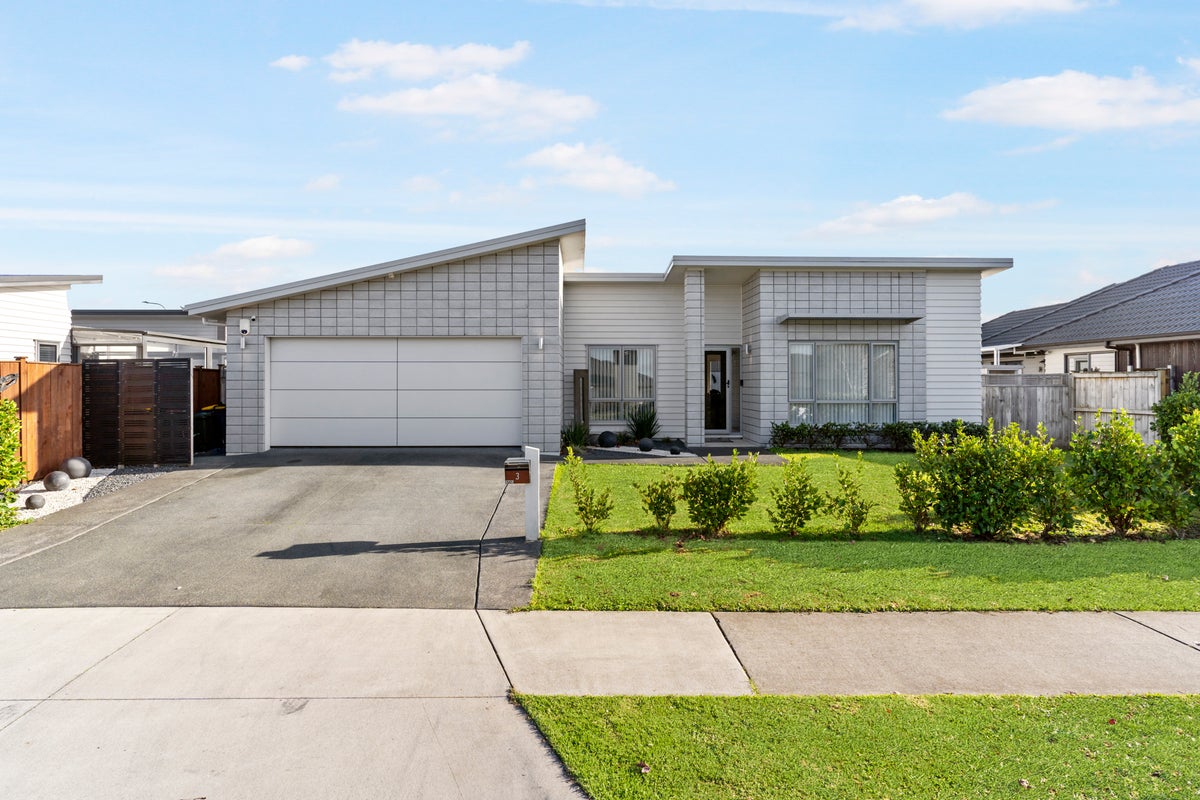 3 Kabardin Street, Karaka, Papakura - Carousel 1