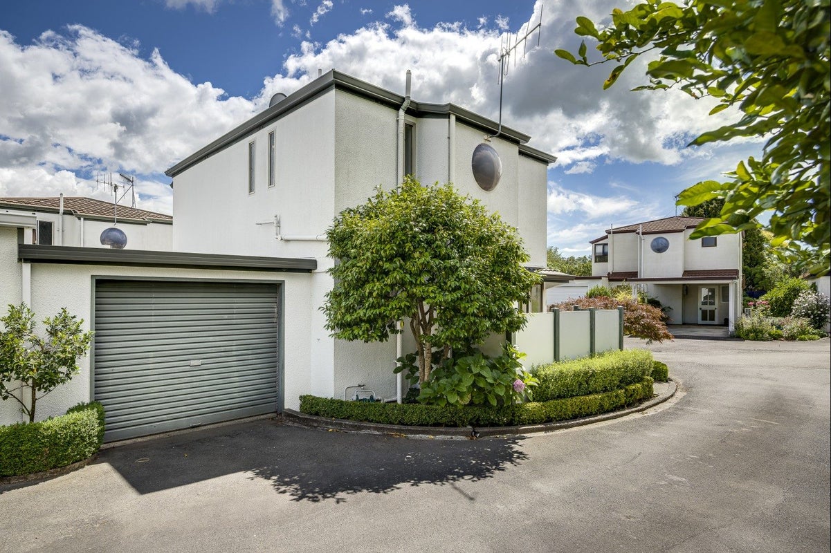 2/14 Greenwood ROAD, HAVELOCK NORTH, HAVELOCK NORTH - Carousel 20