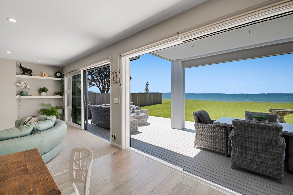 3 Claude Road, Stanmore Bay, Whangaparaoa - Carousel 1