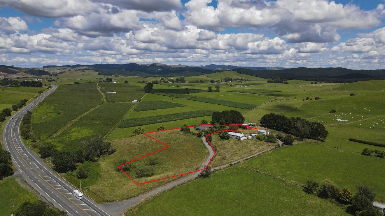 2876B State Highway 2, Waitakaruru, Ngatea - Carousel 2
