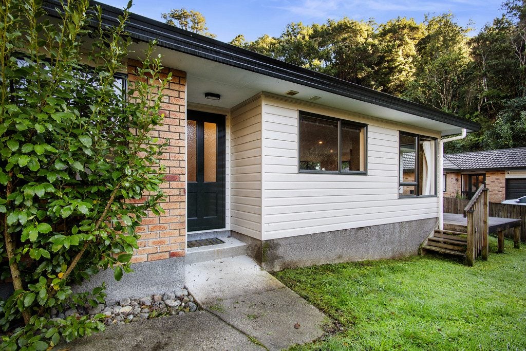 90 Raukawa Street, Stokes Valley, Lower Hutt - Carousel 2