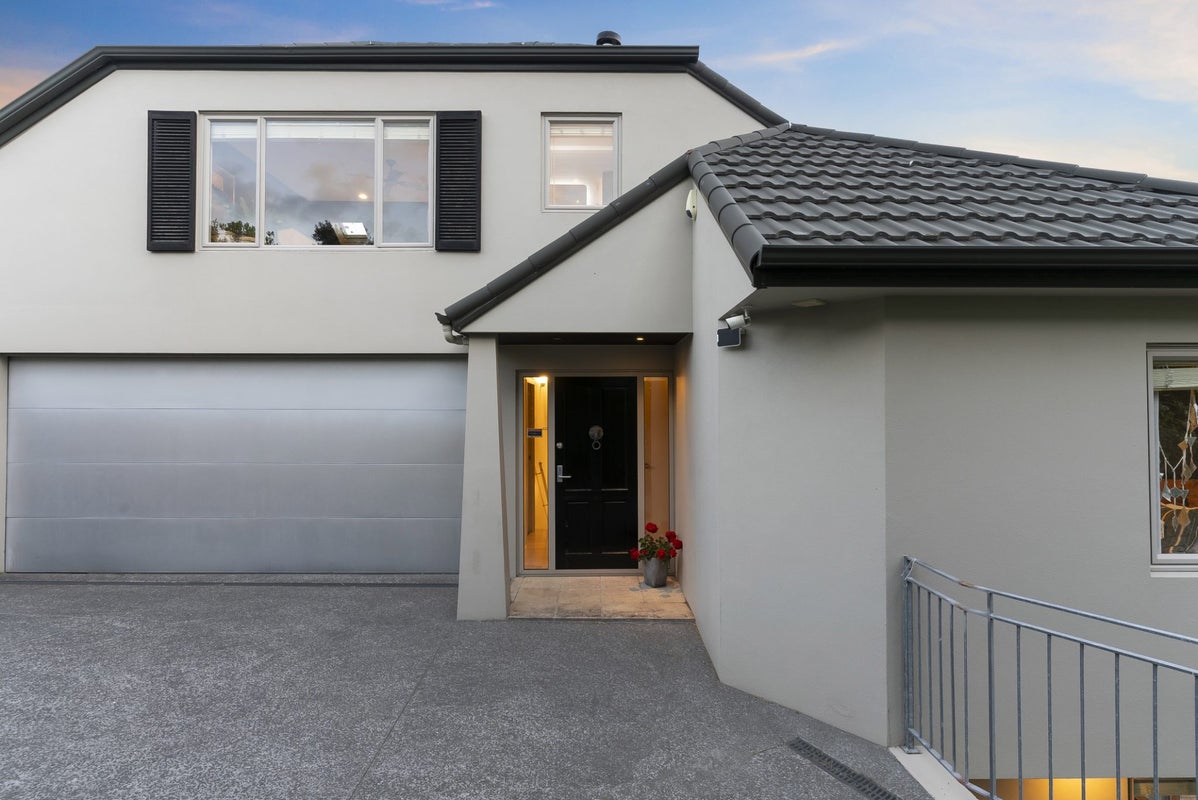 46A Waiohua Road, Greenlane, Auckland - Carousel 1