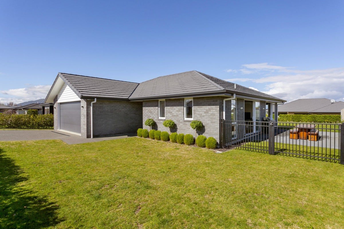 7 Royal Coachman Drive, Nukuhau, Taupo - Carousel 1