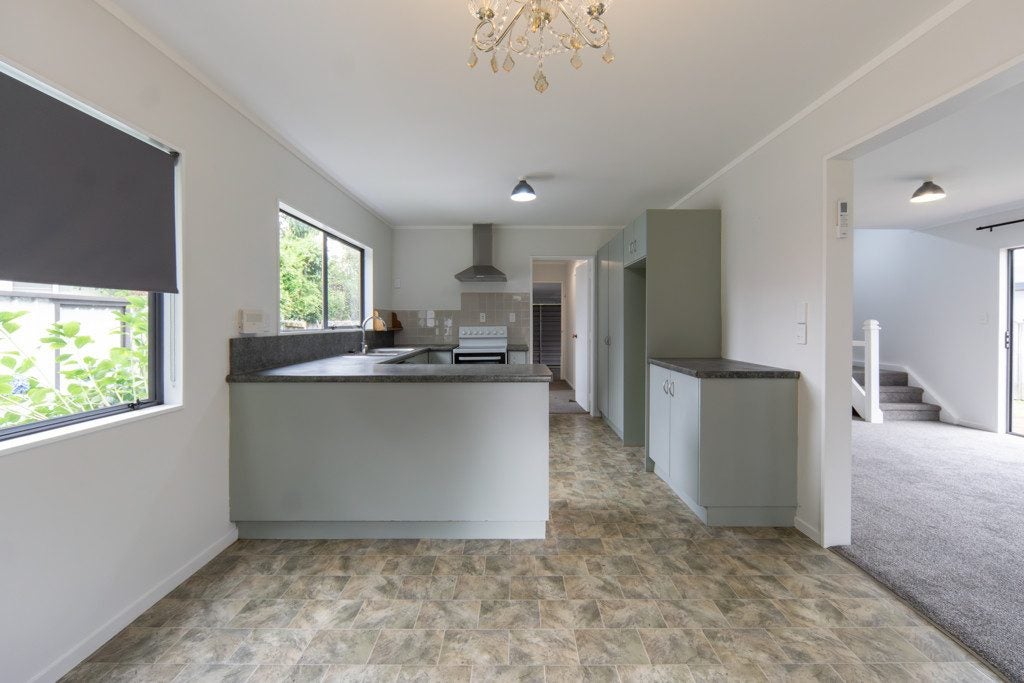 8 Myrlene Place, Nawton, Hamilton - Carousel 2
