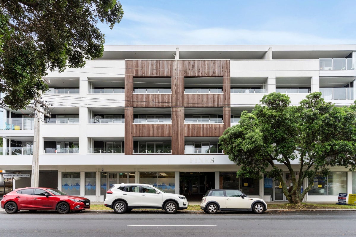 102/25 Bute Road, Browns Bay, Auckland - Carousel 11