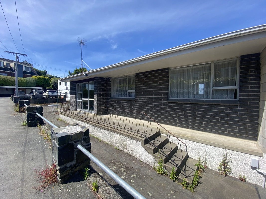 8 Carnarvon Street, Belleknowes, Dunedin - Carousel 2