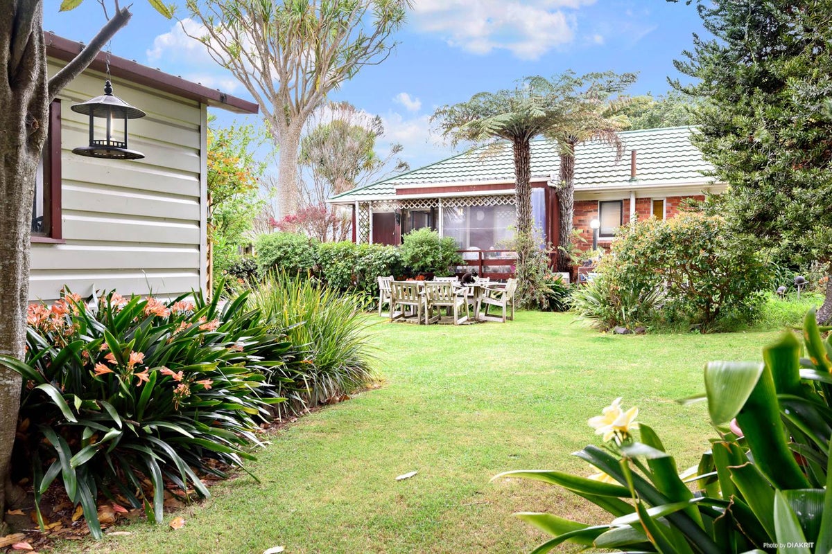 3 Busing Avenue, Papakura, Papakura - Carousel 1