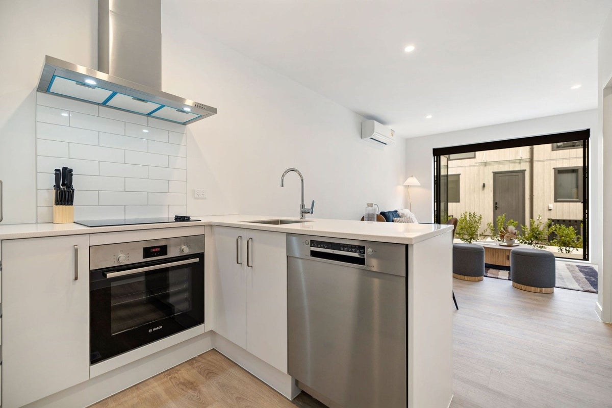 13/159 Arthurs Point Road, Arthurs Point, Queenstown - Carousel 2