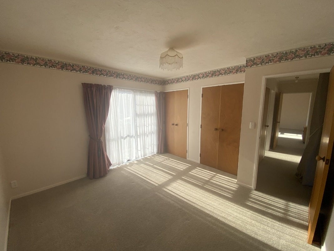 85B Oxford Street, Tawa, Wellington - Carousel 1