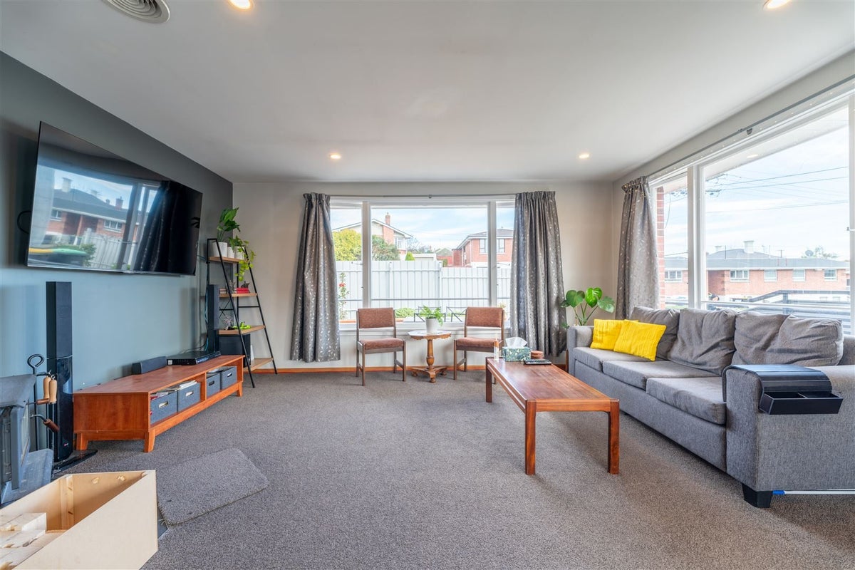10 Hanan Place, Parkside, Timaru - Carousel 2