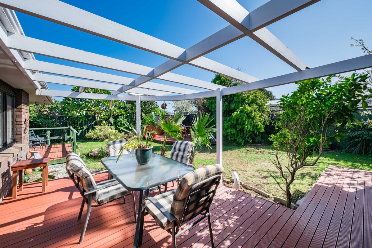 12 Tobys Way, Waikanae Beach, Waikanae - Carousel 1
