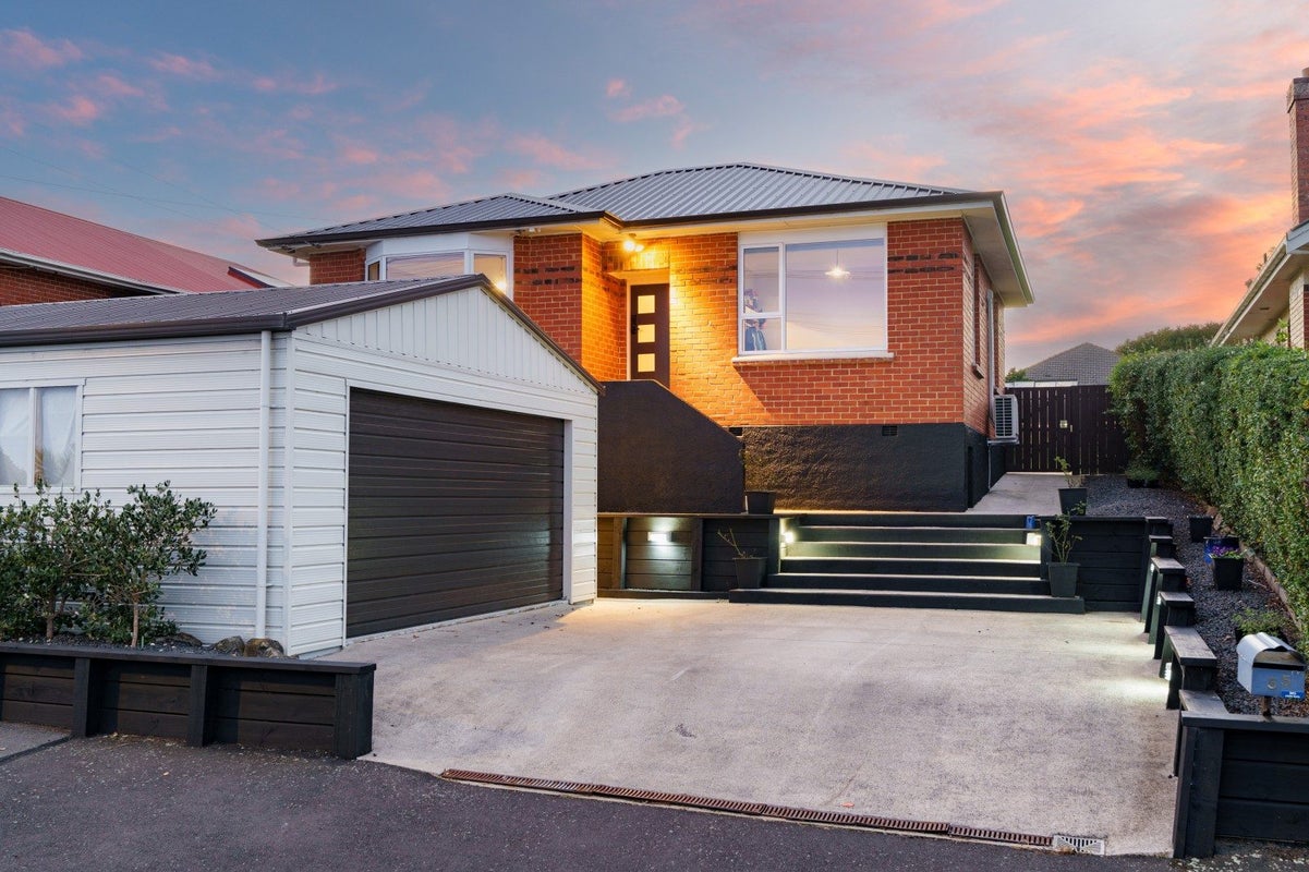 55 Spencer Street, Andersons Bay, Dunedin - Carousel 1