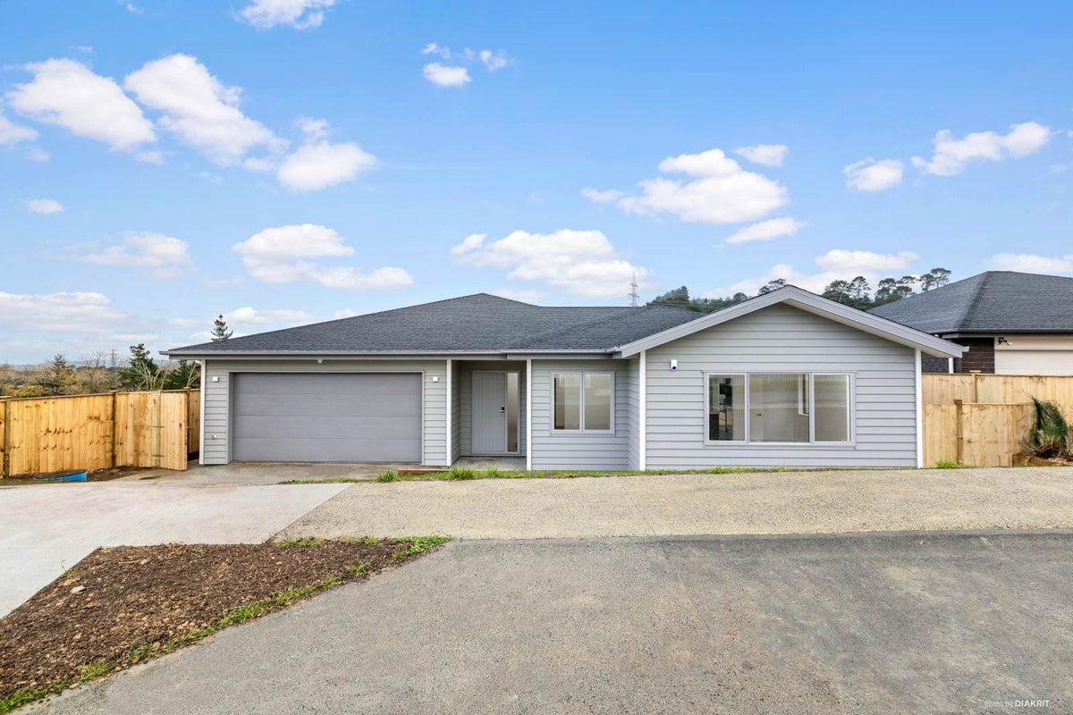 38 Jeroboam Loop, Kumeu - Carousel 1