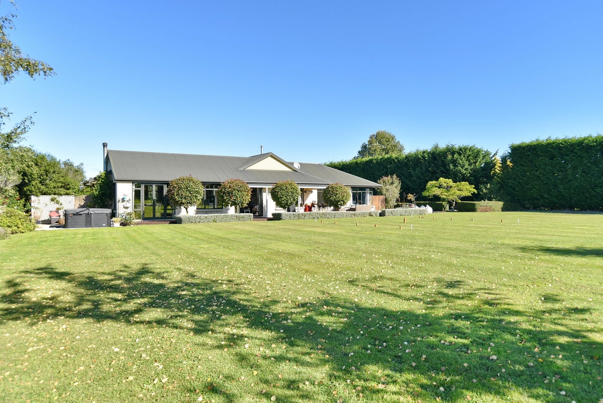 50 Truro Close, Ohoka, Kaiapoi - Carousel 1
